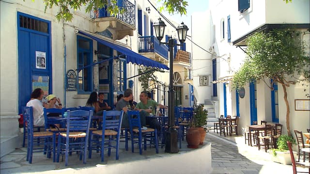 S01:E11 - Cícladas Del Norte - Azul, Blanco, Azul