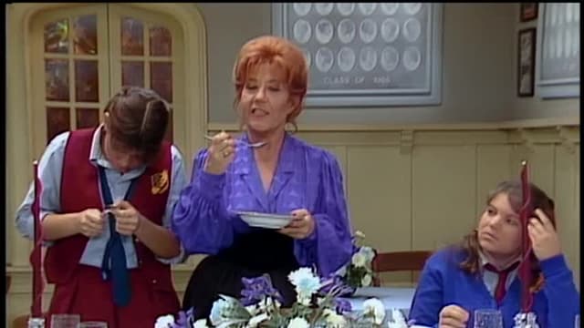 S04:E13 - A Royal Pain
