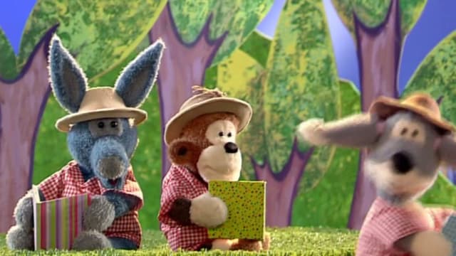 S01:E12 - The Three Musicians