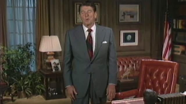 S01:E07 - The Great Communicator