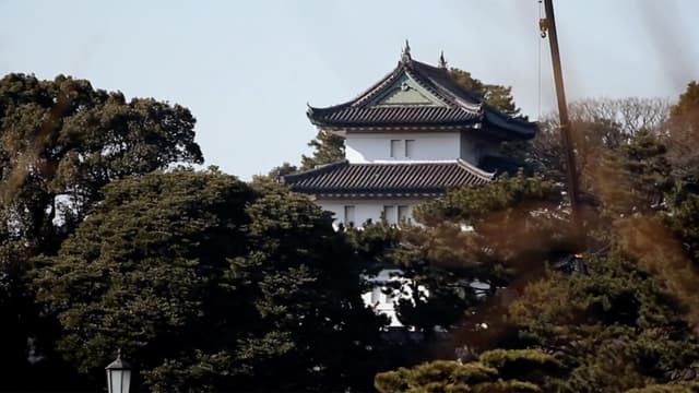 S01:E10 - Japan