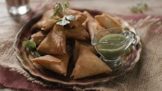 S01:E06 - Bo-Kaap Cooking Lesson