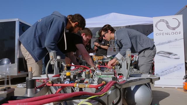 S01:E03 - THE BUILD