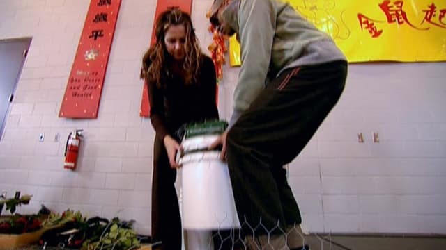 S01:E03 - Flower Play