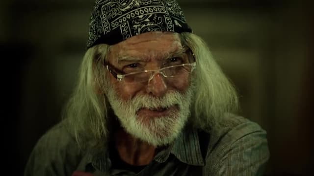 S01:E01 - The Mysterious Green Liquid