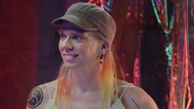 S01:E06 - Stacey Smith?