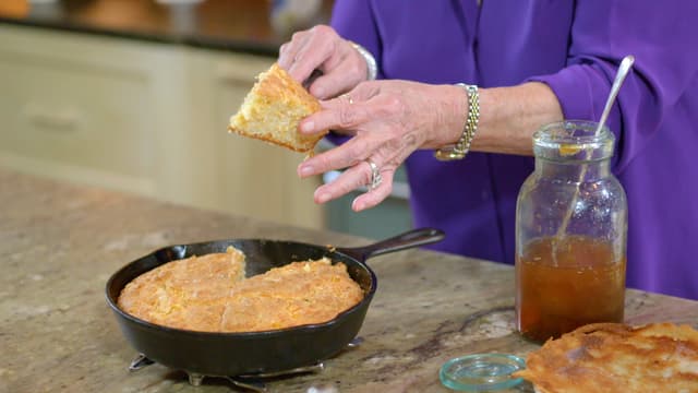 S01:E07 - Biscuits, Hoecakes & Cornbread