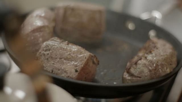 S01:E13 - Rob's 30th Party