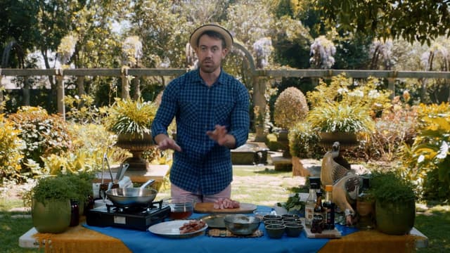 S01:E05 - Big Taste in Little China