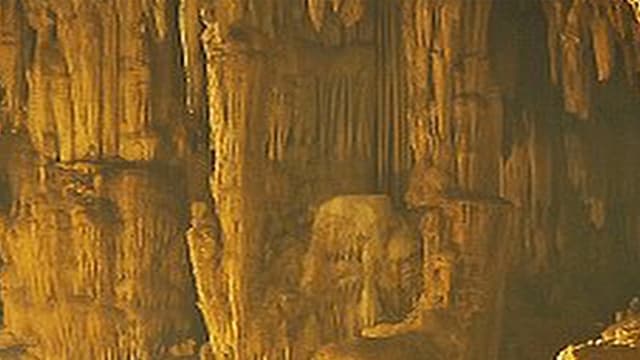S01:E06 - The Desert's Lost River of Gold