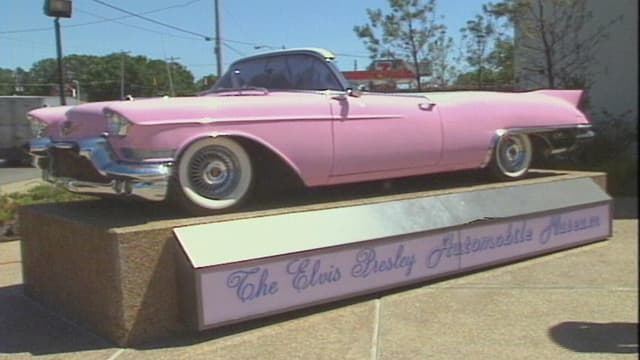 S01:E07 - Elvis and His Cars