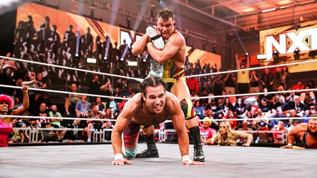 S17:E52 - November 21, 2023