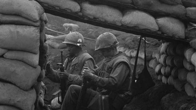 S01:E06 - Siege at Khe Sanh