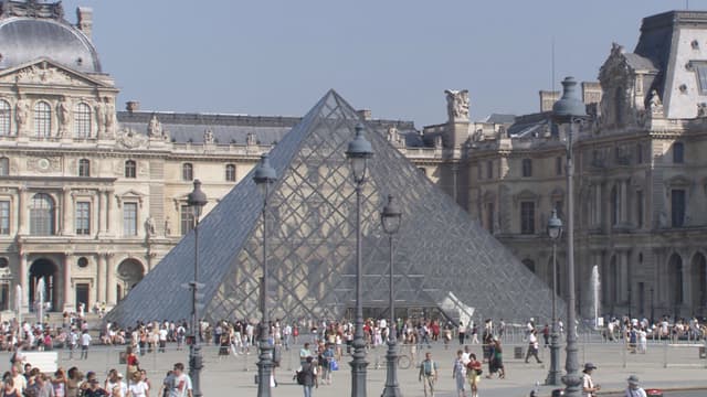 S01:E07 - Paris