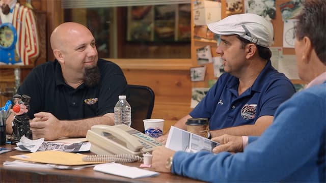 S01:E03 - The King Is in the Building