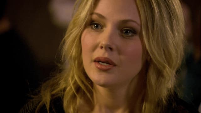 S01:E16 - Having it All