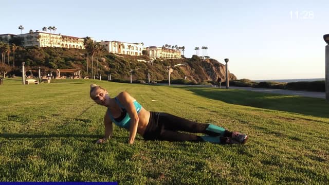 S01:E01 - 15 Min Abs Workout
