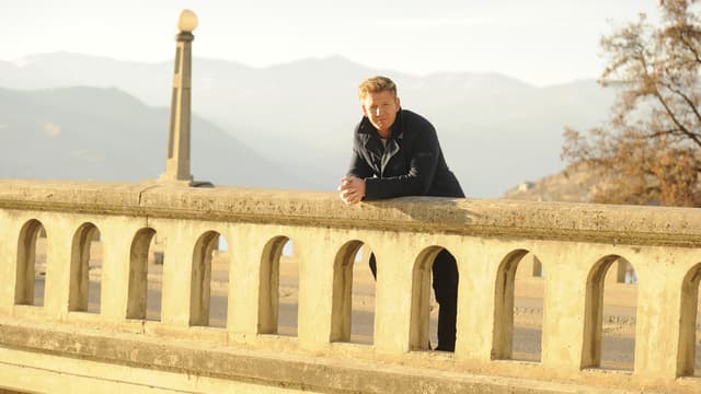 S01:E03 - River Rock Inn