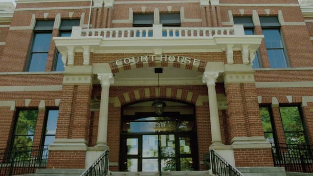 S01:E04 - Shayna Hubers