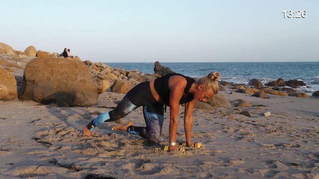 S01:E10 - Full Body Yoga Sculpt