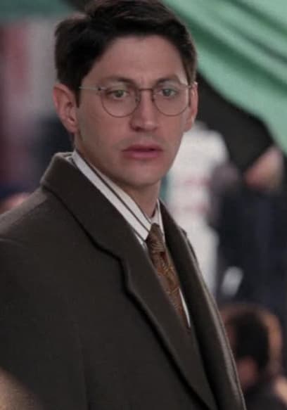 Watch NYPD Blue S03:E13 - A Tushful of Dollars - Free TV Shows | Tubi