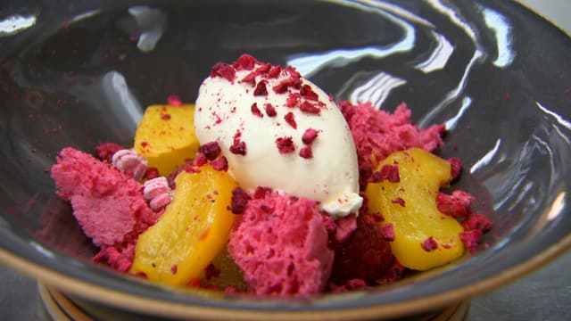 S11:E14 - North West Dessert