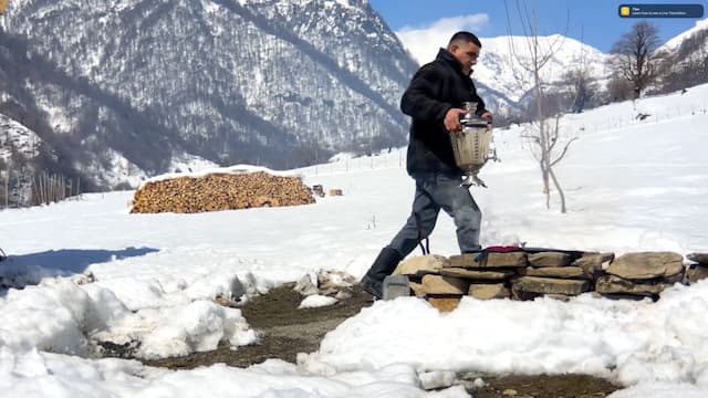 S01:E07 - Red Hot Log Soup