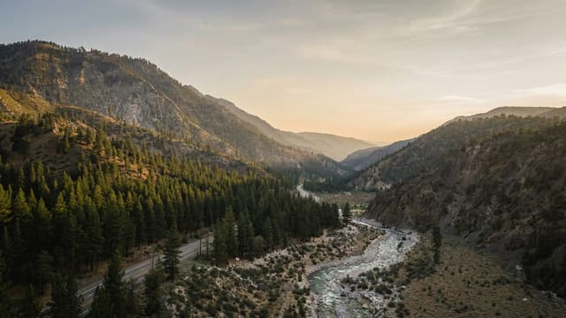 S01:E14 - Exploring Highway 395 in the Eastern Sierra
