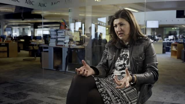 S01:E10 - El asesino de la baraja