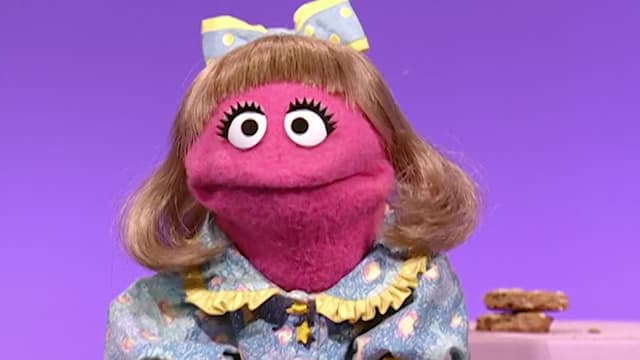 T38:C23 - S38:E23 - Elmo Teaches Abby to Make Believe