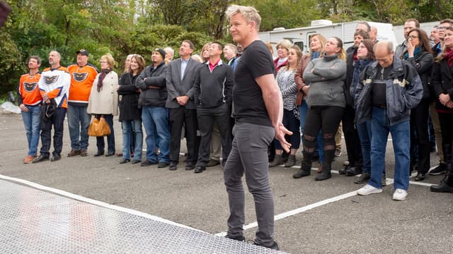 S02:E03 - Vasi's Restaurant and Bar