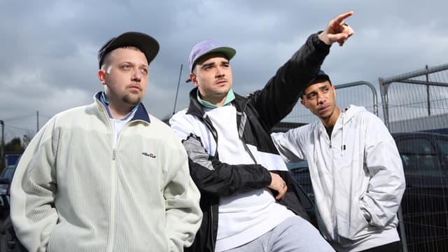 S01:E04 - The Website