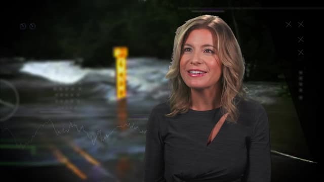 S03:E01 - Weather 911