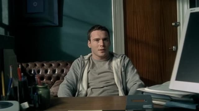 S04:E03 - Hole in the Heart