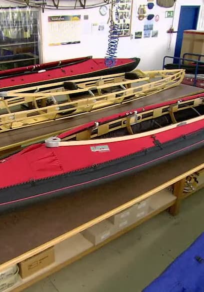 S10:E05 - Folding Kayaks and Pinatas poster
