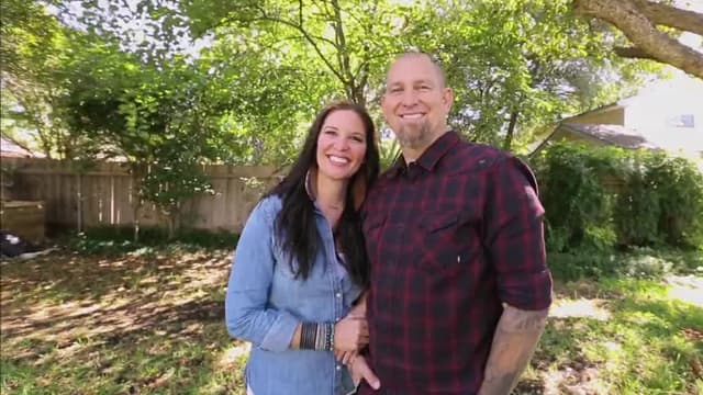 S03:E01 - Living Room Flip in Vegas