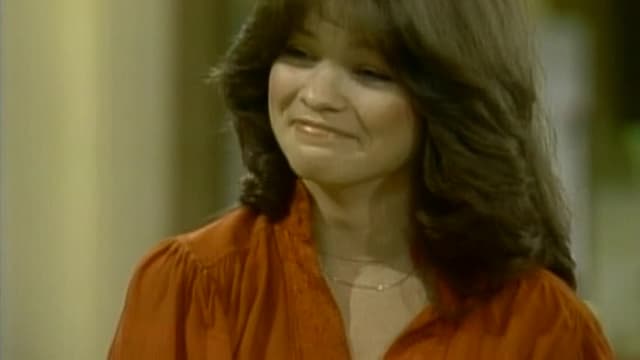 S07:E704 - Gift Horses