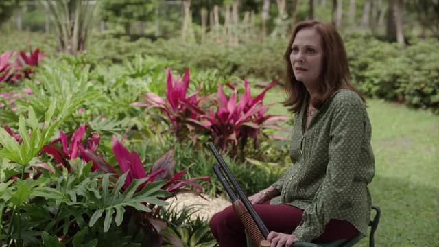 S01:E102 - One Billboard Outside Boggsville, Florida