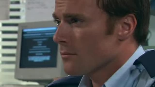 S12:E05 - Yesterday's Hero