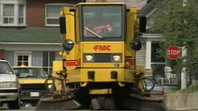 S01:E03 - In the City