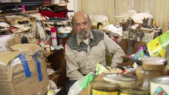 S08:E07 - A Graveyard of Junk