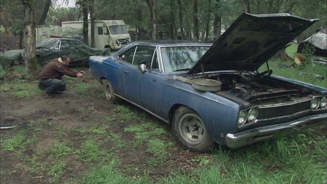 S12:E04 - Plymouth Rocks