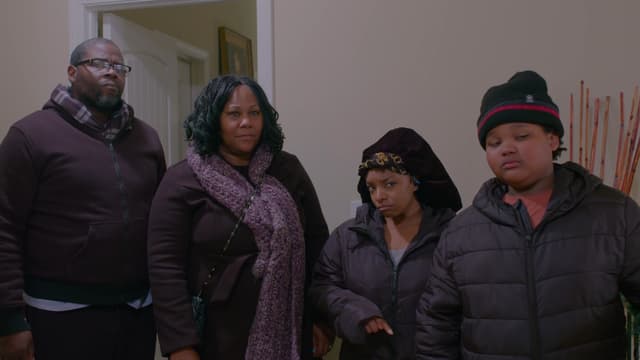 S01:E02 - To Move or Not to Move