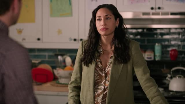 S03:E09 - Leaving the House