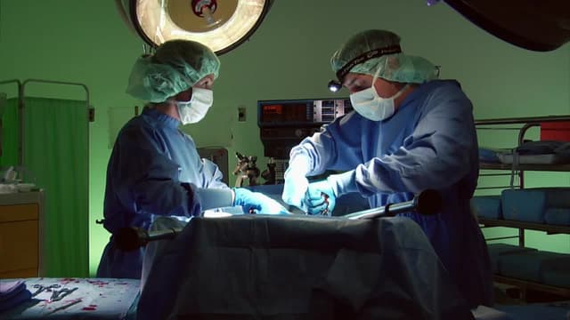 S01:E10 - Punch It In!