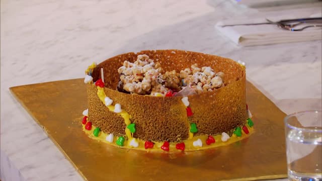 S03:E05 - Sweet Surprises