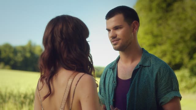 S03:E07 - The Holiday