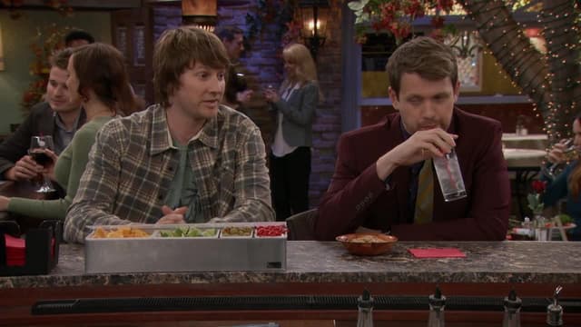 S04:E15 - Charlie, Lacey and the Dangerous Plumber