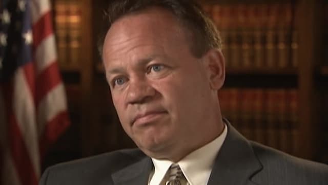 S14:E01 - Asesinato de pura sangre