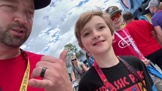 S01:E20 - Universal Studios / Father and Son RC Monster Truck